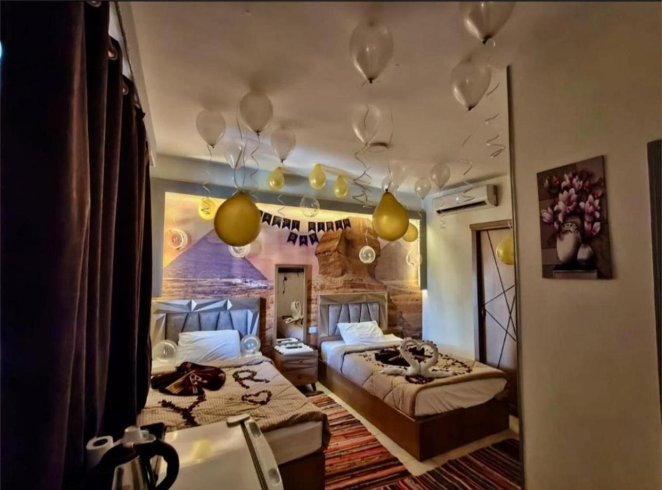Nefertiti Pyramids View Hotel ไคโร ภายนอก รูปภาพ