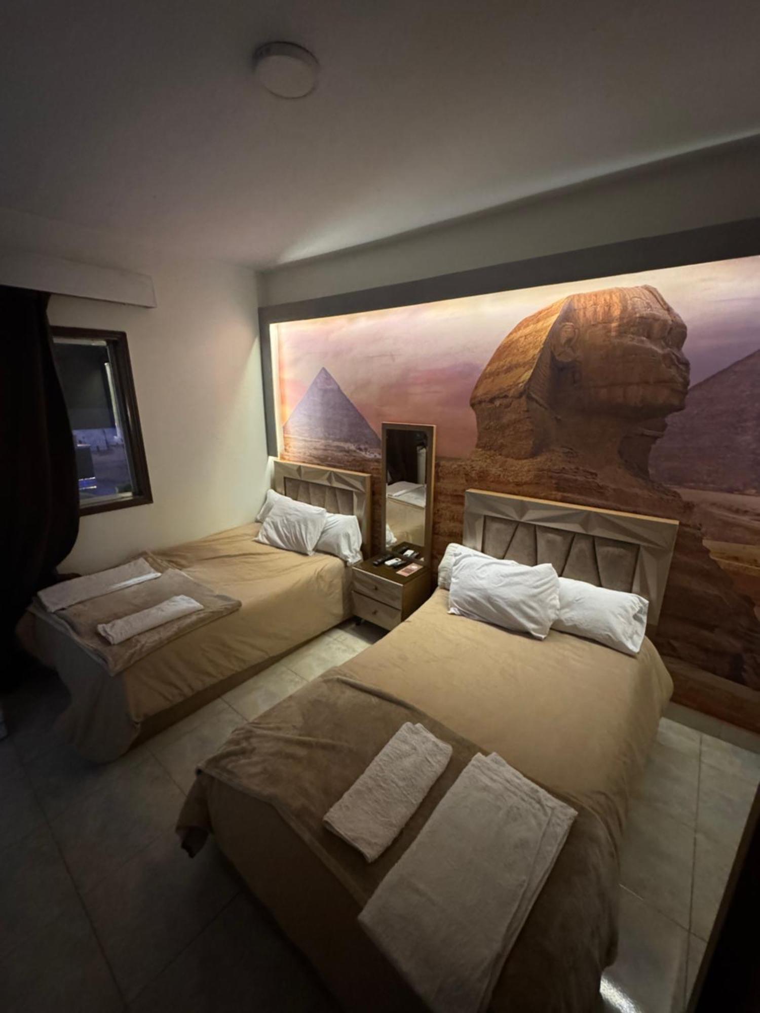 Nefertiti Pyramids View Hotel ไคโร ภายนอก รูปภาพ