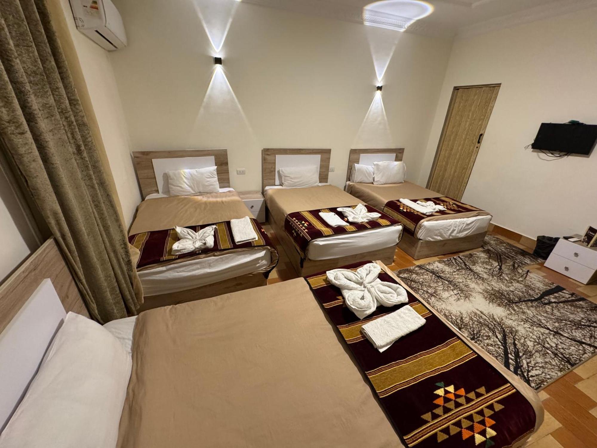 Nefertiti Pyramids View Hotel ไคโร ภายนอก รูปภาพ