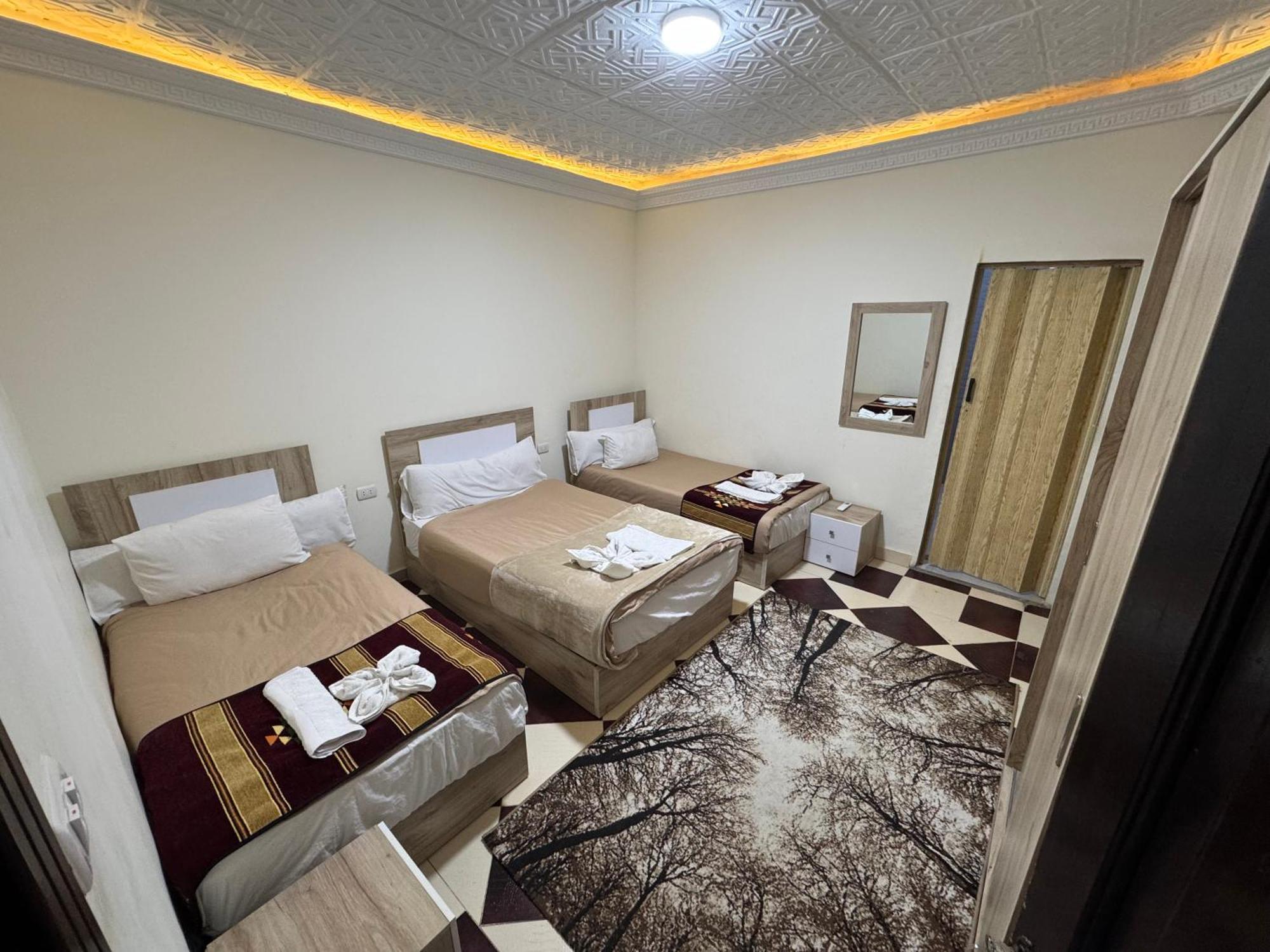 Nefertiti Pyramids View Hotel ไคโร ภายนอก รูปภาพ