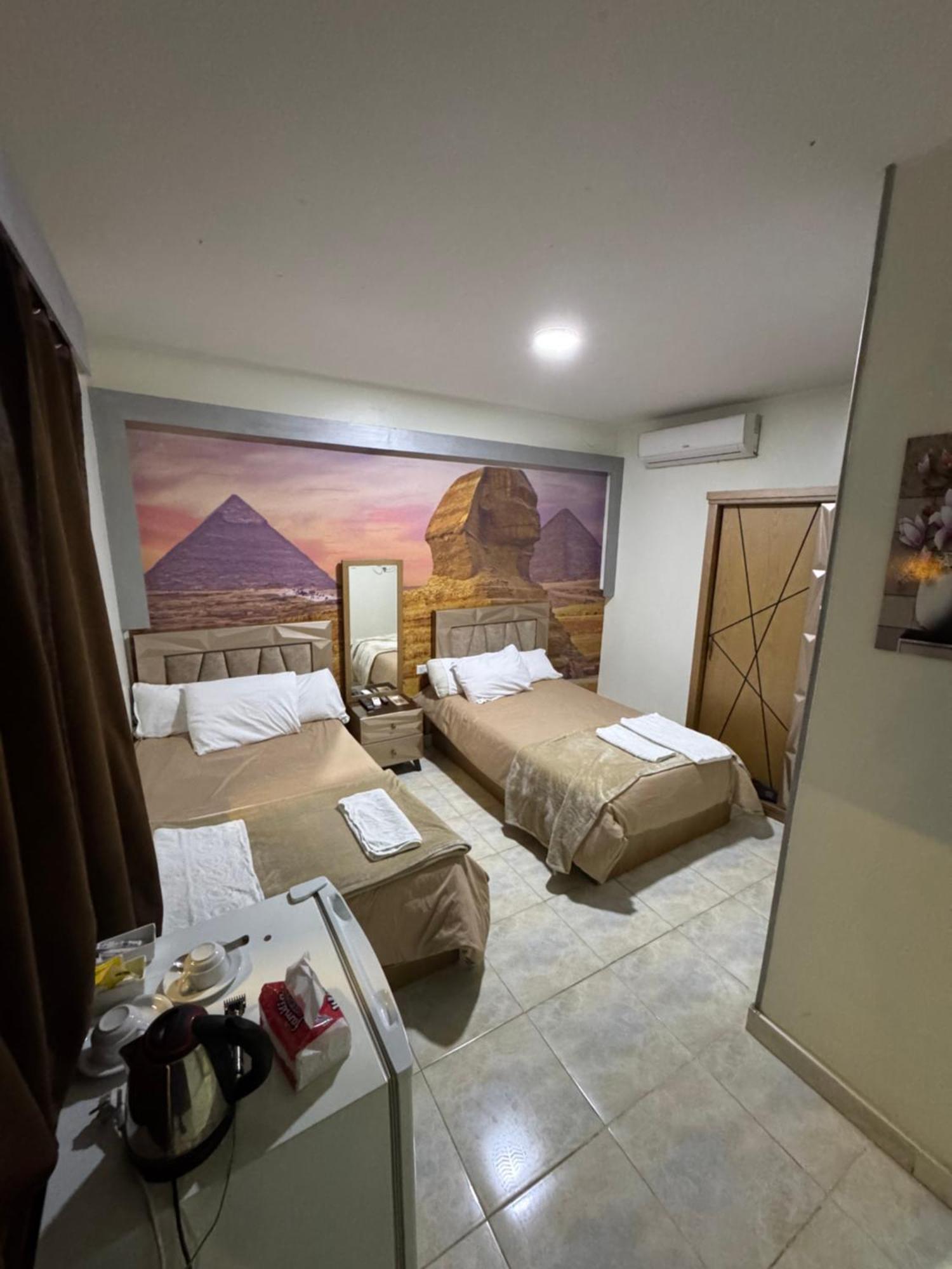 Nefertiti Pyramids View Hotel ไคโร ภายนอก รูปภาพ