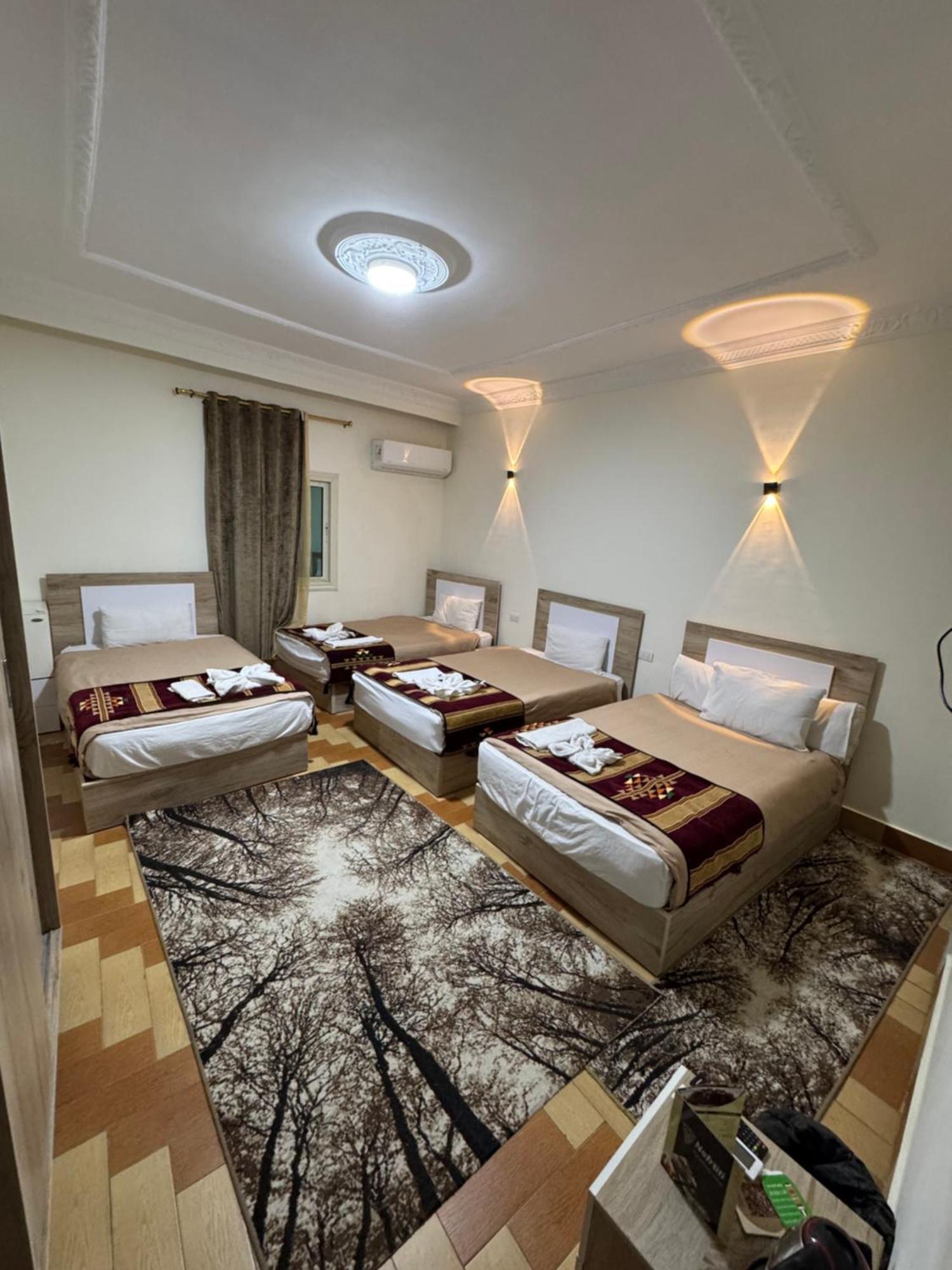 Nefertiti Pyramids View Hotel ไคโร ภายนอก รูปภาพ